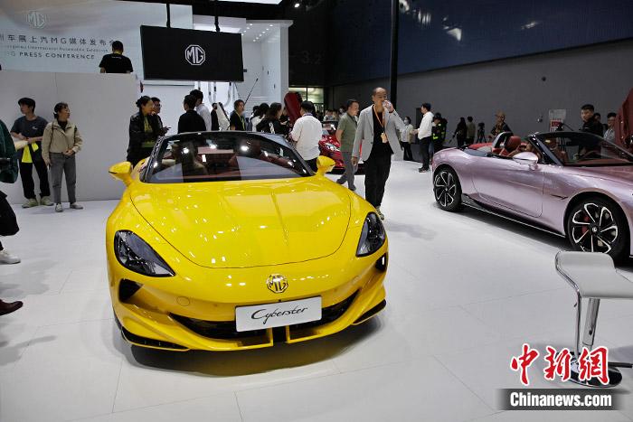 中國(guó)品牌新能源跑車(chē)。中新財(cái)經(jīng)記者 葛成 攝