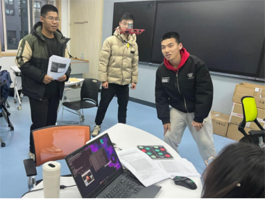 智能無(wú)人系統(tǒng)“做中悟”高階項(xiàng)目式課程。校方供圖