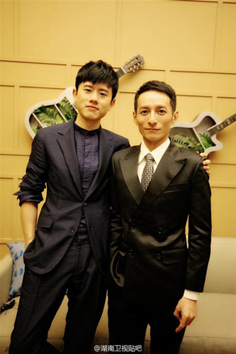 李維嘉合影張杰 暴瘦成皮包骨掀網(wǎng)友熱議