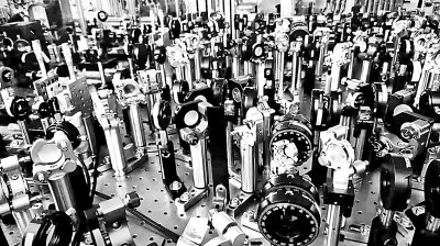 量子計(jì)算原型機(jī)“九章三號(hào)”實(shí)驗(yàn)裝置示意圖（部分）。圖片由中國(guó)科學(xué)技術(shù)大學(xué)提供