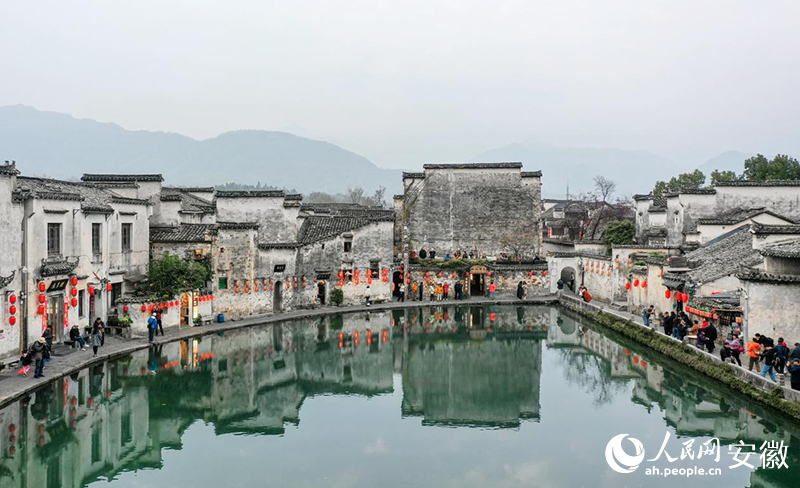 宏村一隅。人民網(wǎng)記者 張俊攝